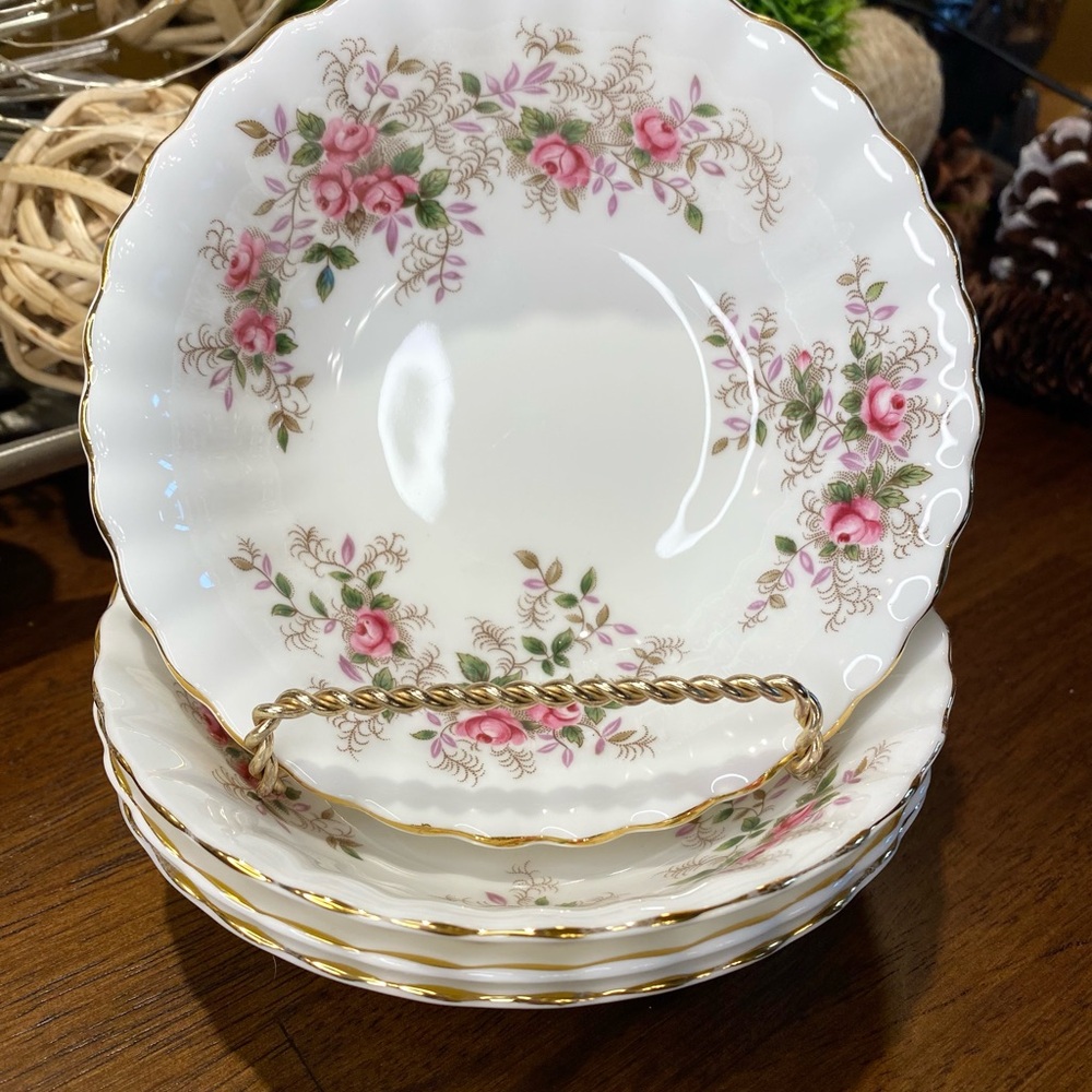 Royal Albert Lavender Rose Berry Bowls 5.25”Bone China England Set of 4
